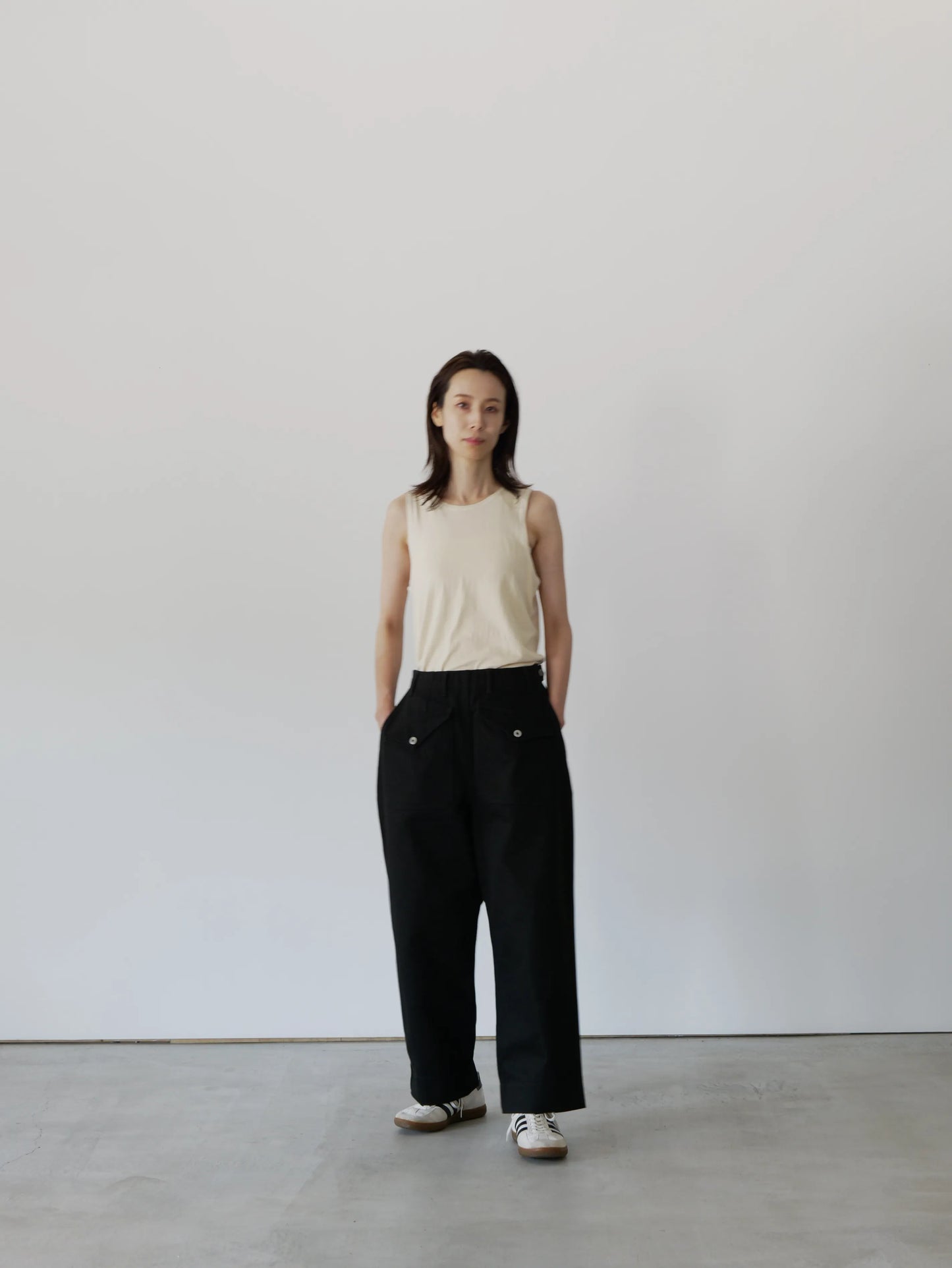 #001 6UNIT TROUSERS