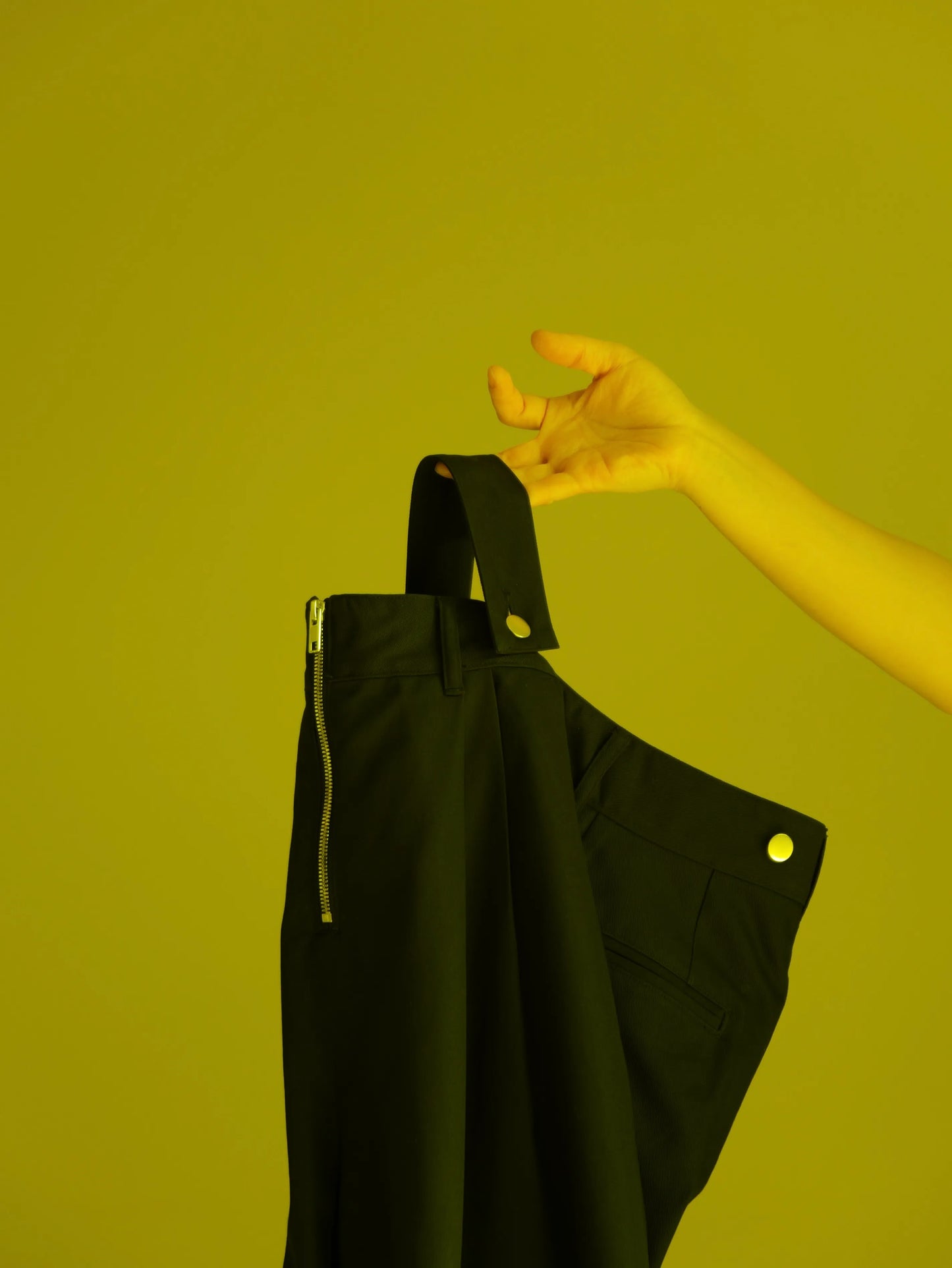 #002 RAW ZIP TROUSERS